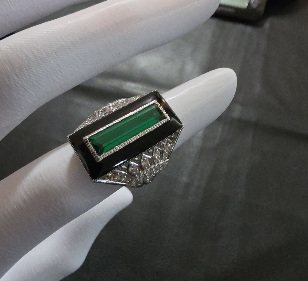 Sterling Silver Vintage Art Deco-Style Emerald Green Ring